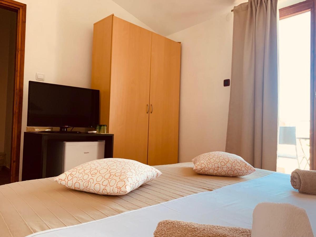 Linc Rooms & Apartments Banjole Exterior foto