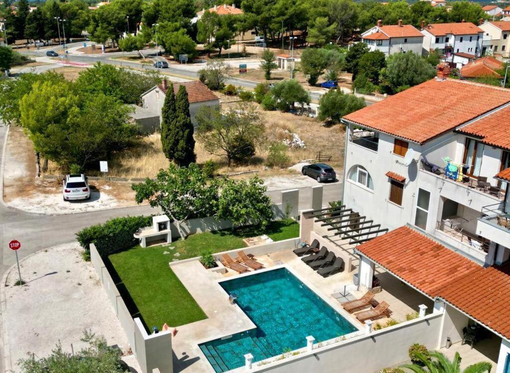 Linc Rooms & Apartments Banjole Exterior foto