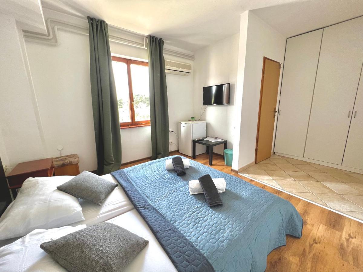 Linc Rooms & Apartments Banjole Exterior foto