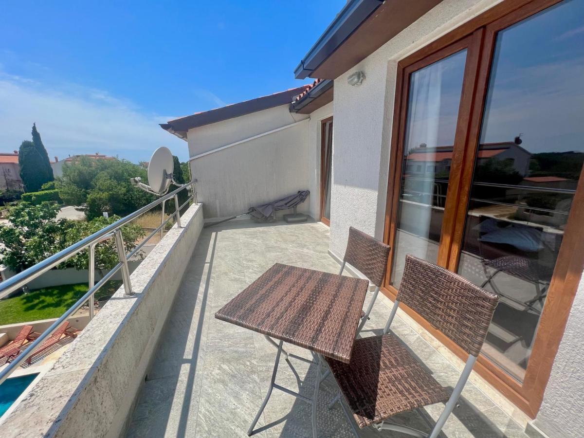 Linc Rooms & Apartments Banjole Exterior foto
