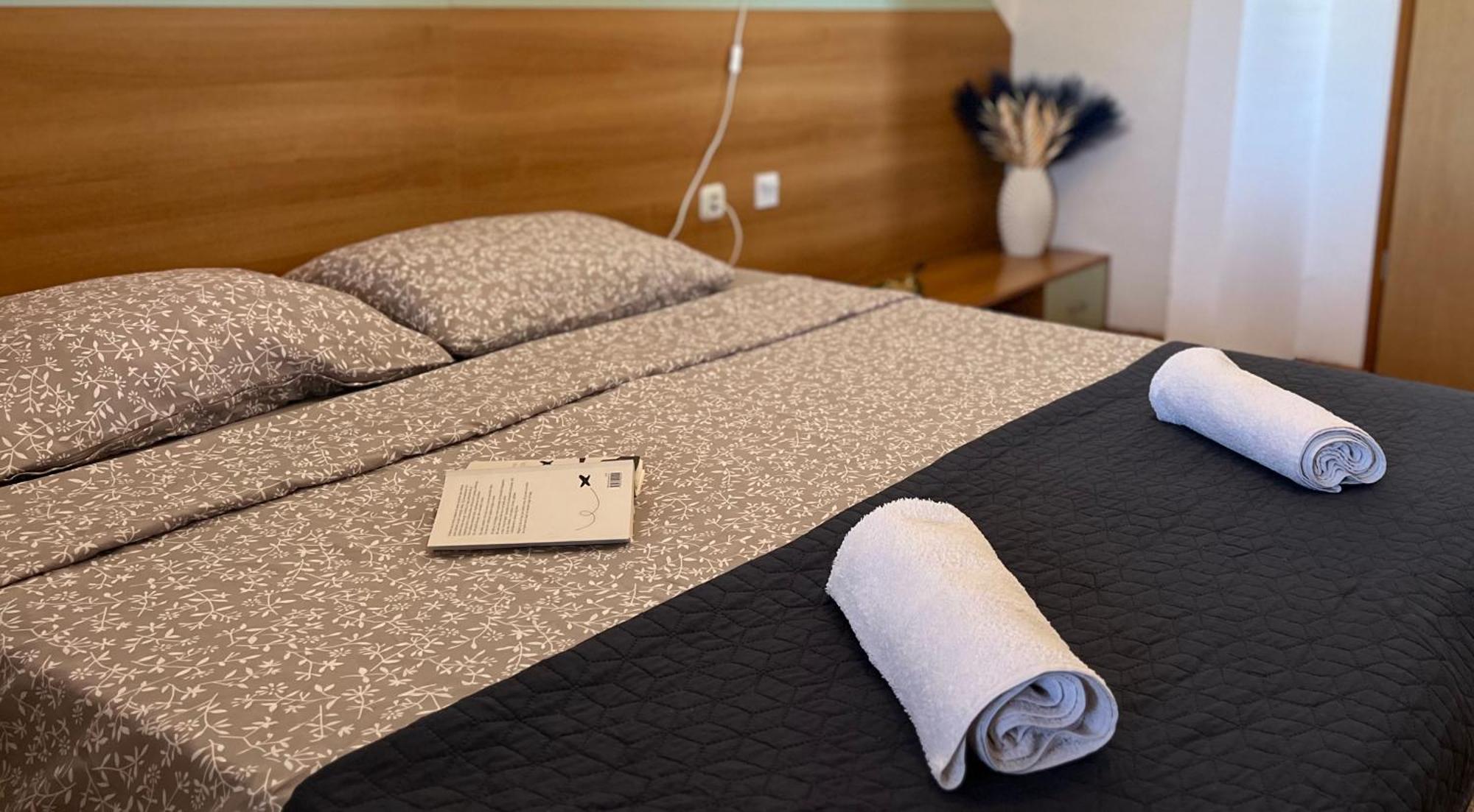 Linc Rooms & Apartments Banjole Exterior foto